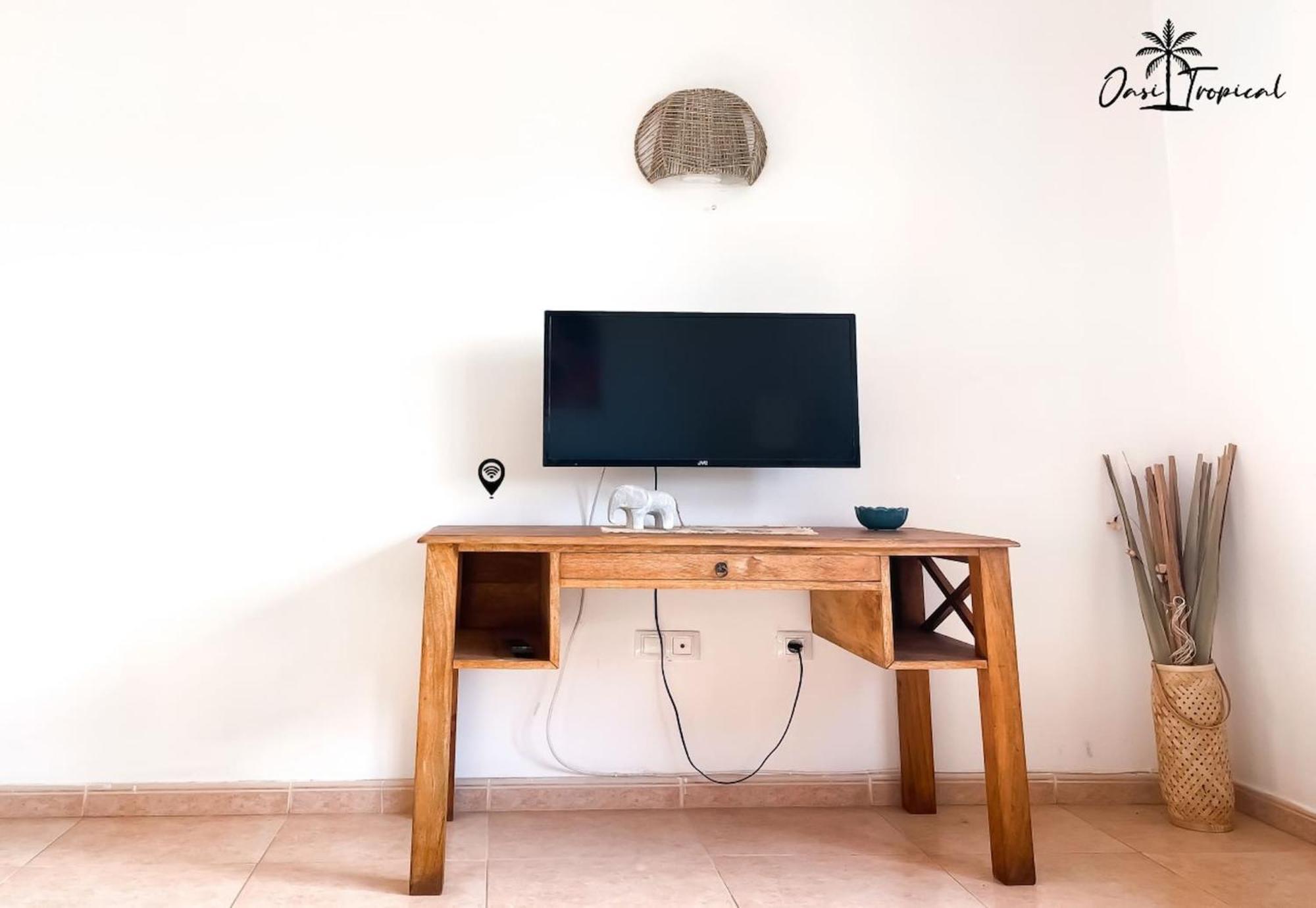 Oasi Tropical Wifi Free By Rentalfue Коралео Екстериор снимка